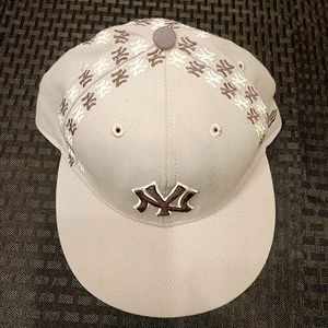 Vintage 59Fifty New Era NY New York Yankees Fitted Cap Gray Fitted Size 8